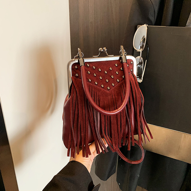 Women Bags Collection - حقيبة يد نسائية عصرية ببرشام للخريف