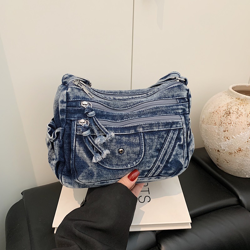 Women'S Kipling Bags - حقيبة دنيم زرقاء بتصميم ريترو على