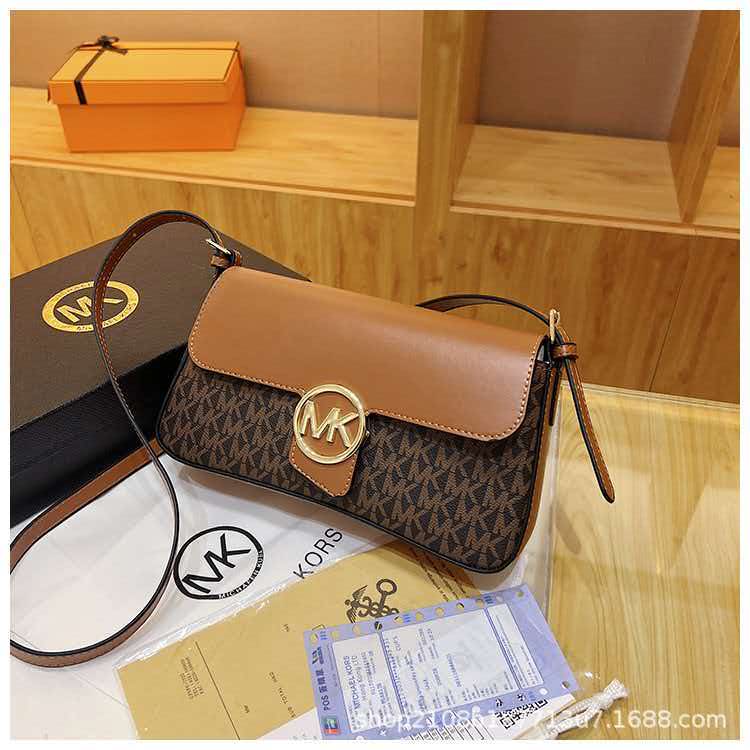 Women'S Bags Of Michael Kors - حقيبة كروس بودي من مايكل كورس،