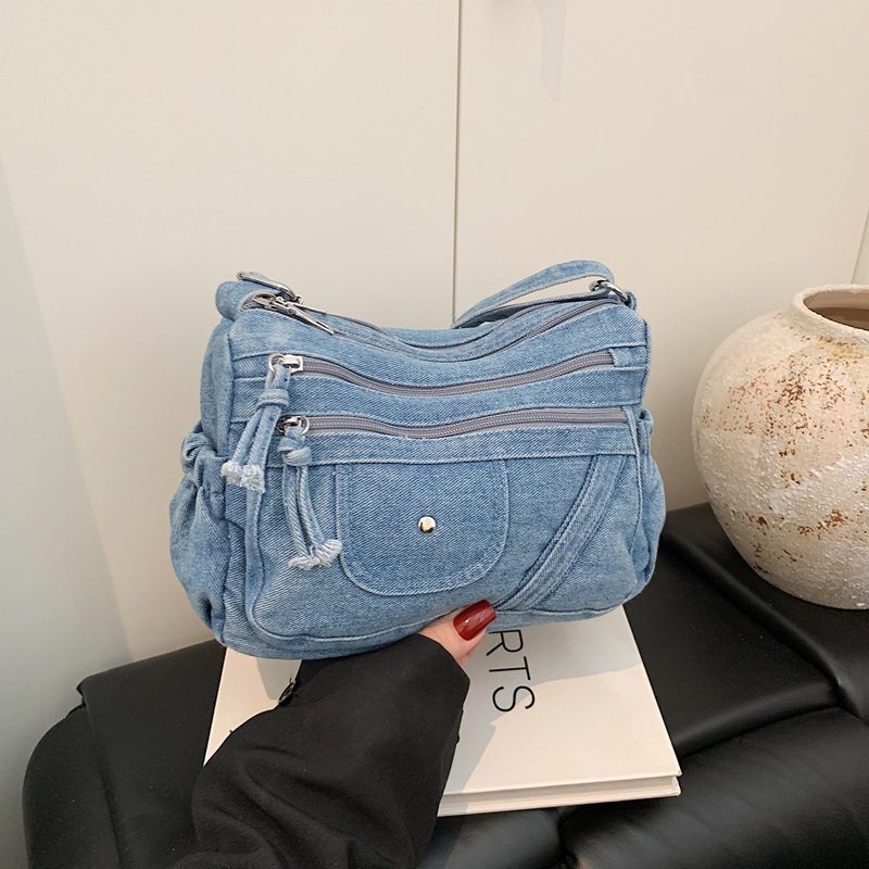 حقيبة دنيم زرقاء بتصميم ريترو  - مراجعة Women'S Kipling Bags وسعره