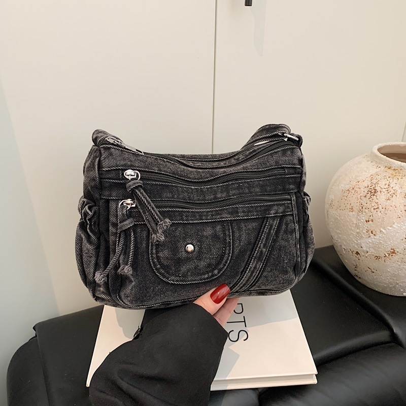 حقيبة دنيم زرقاء بتصميم ريترو  - مراجعة Women'S Kipling Bags وسعره