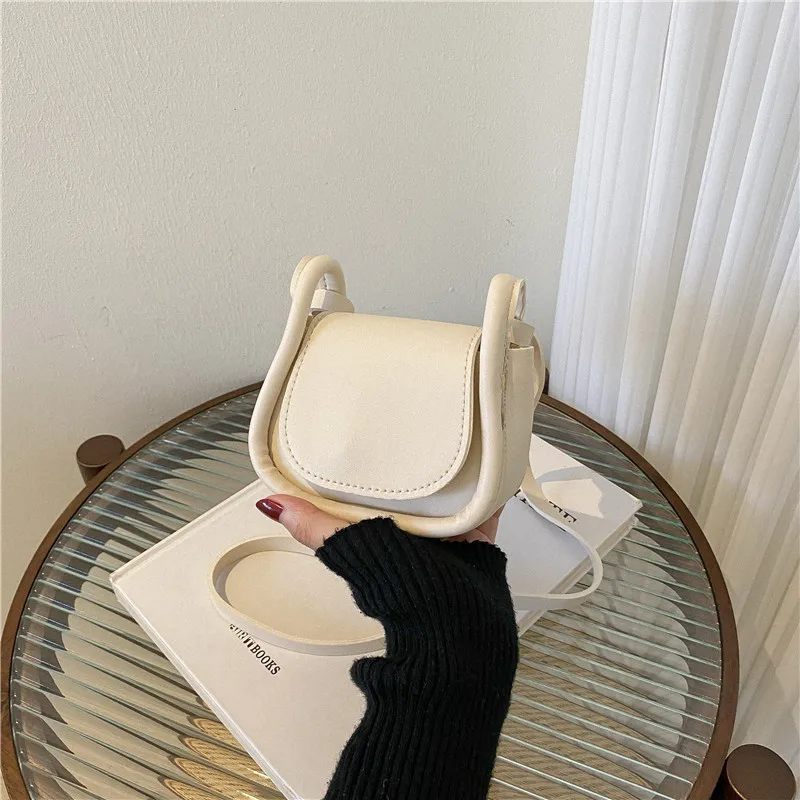 حلوى لون الموضة بولي Leather ا - مراجعة Saddle Bag Leather وسعره