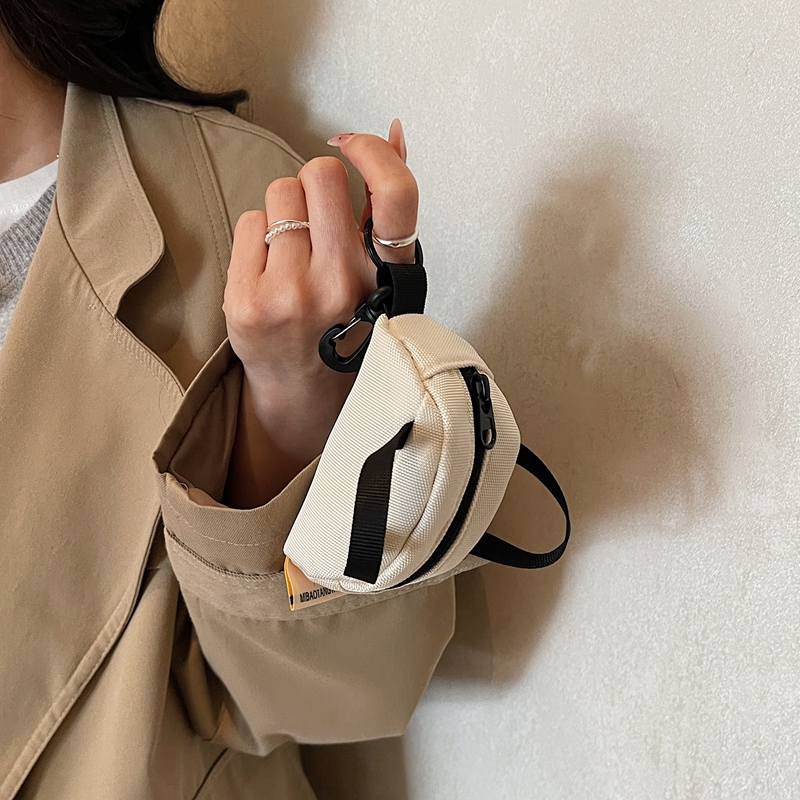 حقائب صغيرة لطيفة لسماعات الأذ - مراجعة Mini Backpack Women وسعره