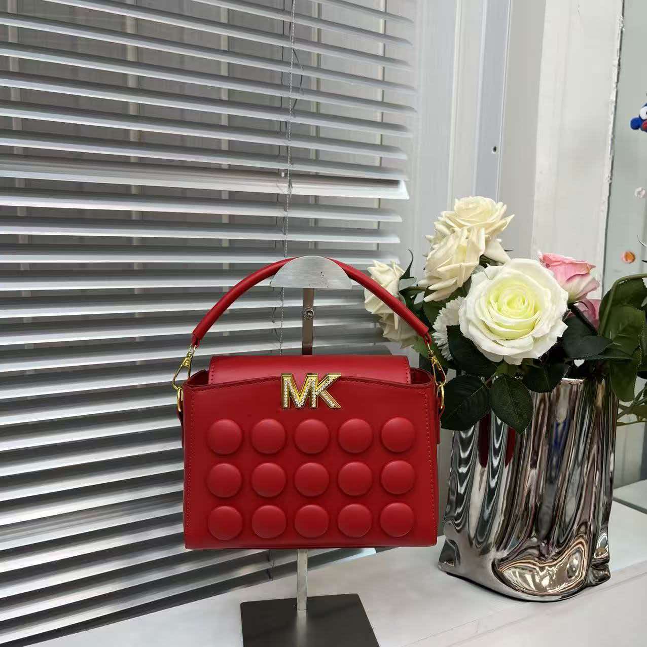 حقيبة يد نسائية فاخرة خفيفة ال - مراجعة Women'S Bags Of Michael Kors وسعره