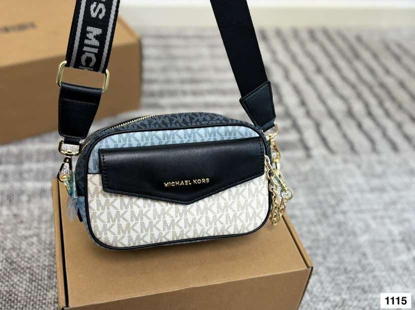 حقيبة كاميرا مايكل كورس جيت سي - مراجعة Women'S Bags Of Michael Kors وسعره