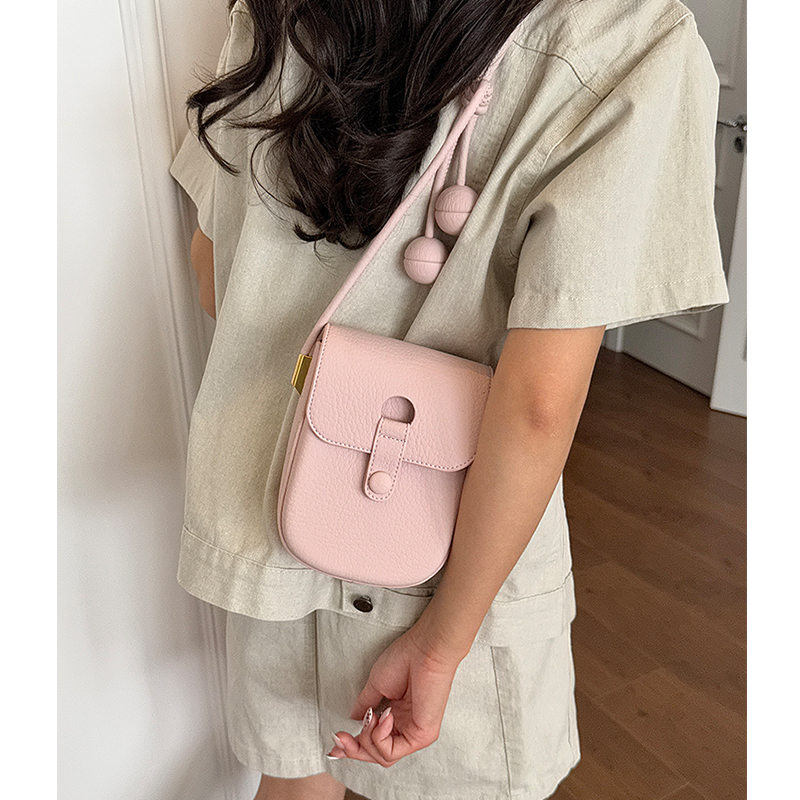 حقيبة كتف صغيرة فاخرة باللون ا - مراجعة Women Bags Branded وسعره