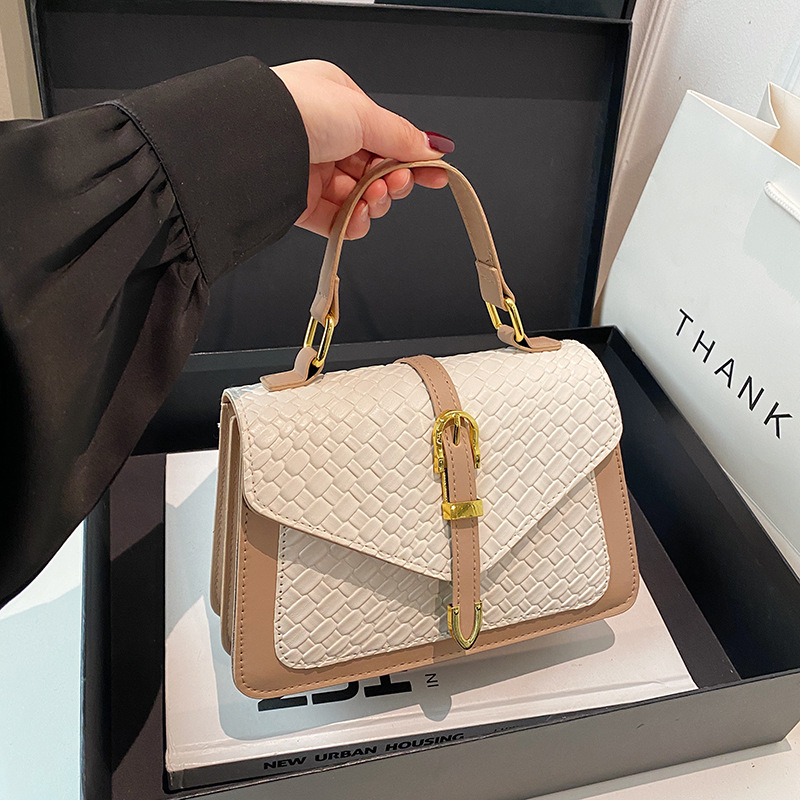 حقيبة كتف كروس متعددة الاستخدا - مراجعة Women'S Bags New Look وسعره