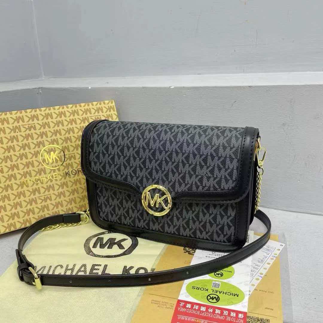 حقيبة كروس بودي نسائية من مايك - مراجعة Women'S Bags Of Michael Kors وسعره