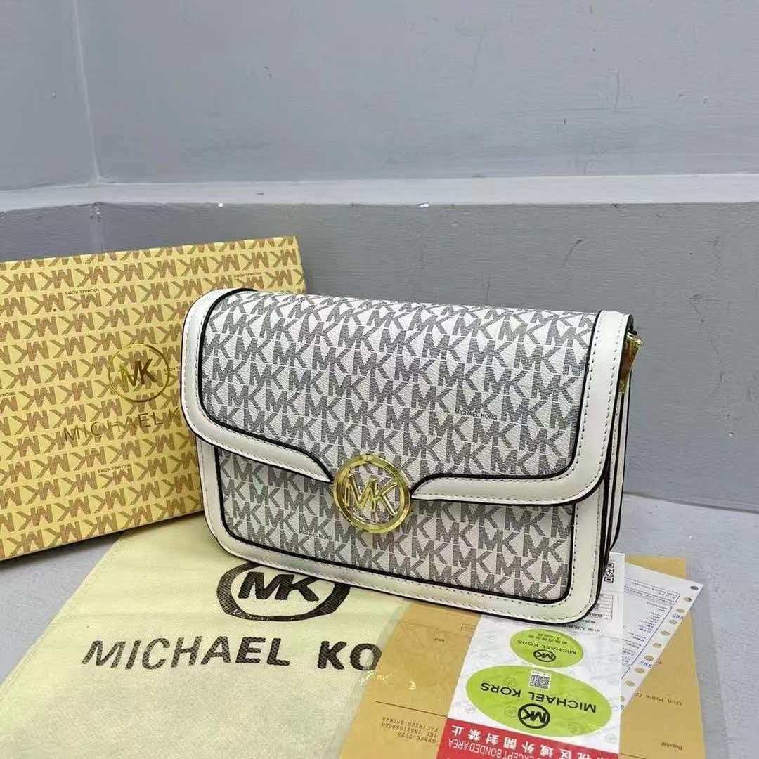 حقيبة كروس بودي نسائية من مايك - مراجعة Women'S Bags Of Michael Kors وسعره